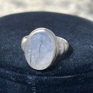 Gorgeous quartz ring set in sterling silver
